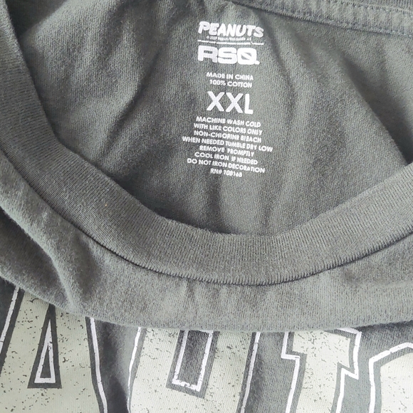 RSQ Peanuts Snoopy Paris 24 Green T-Shirt/Tee | Size XXL - Picture 3 of 5